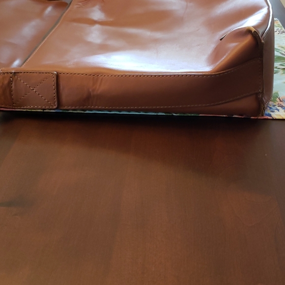 Gorgeous leather shoulder bag - Picture 6 of 14